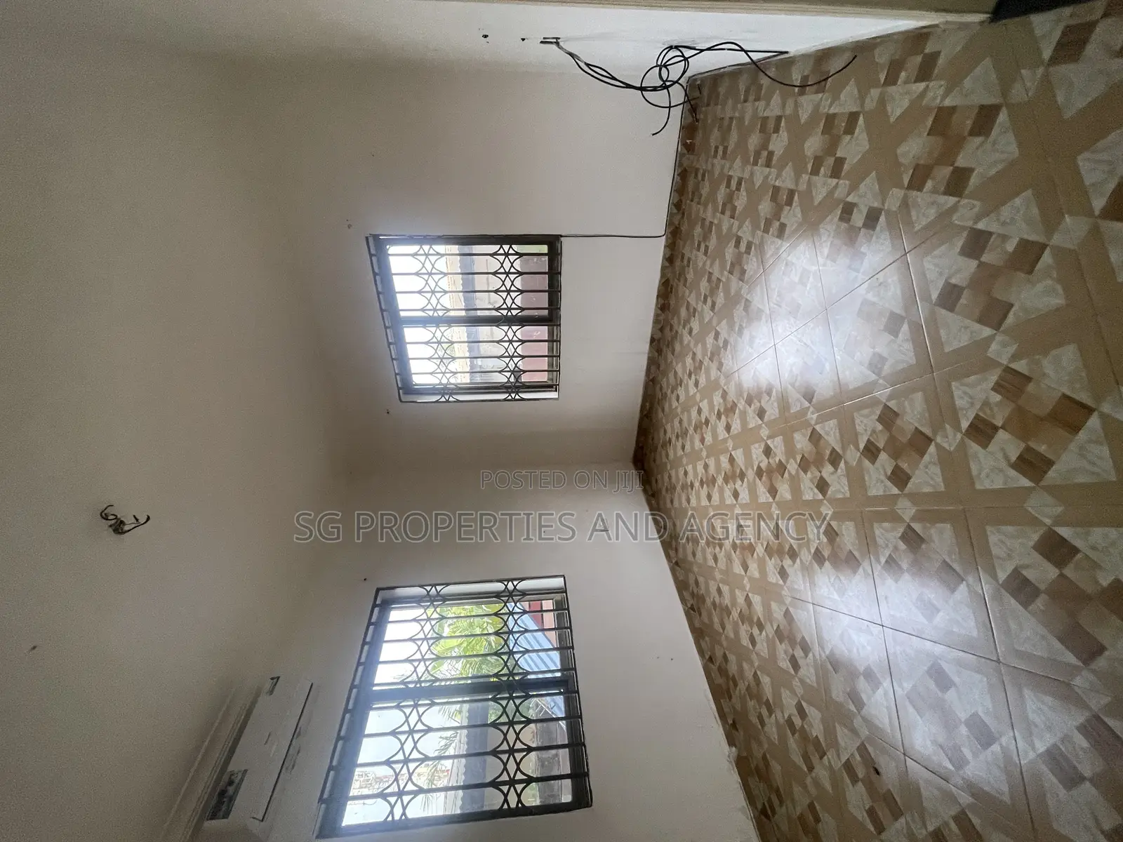 3bdrm Apartment in Lashibi, Sakumono for rent