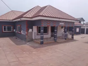 5bdrm House in Teshie Nungua Estate for sale