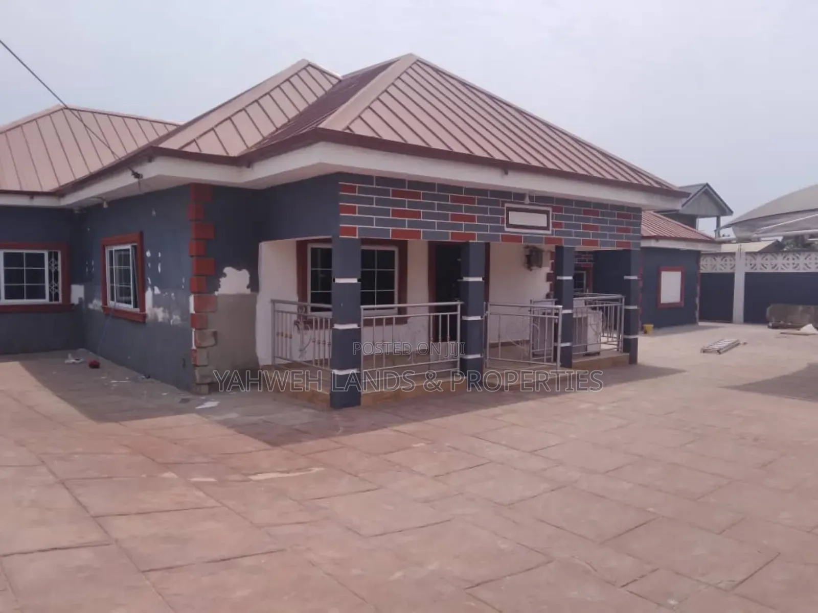 5bdrm House in Teshie Nungua Estate for sale