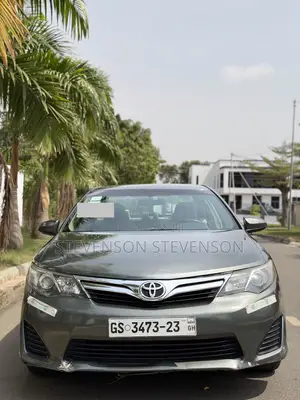 Toyota Camry LE 4dr Sedan w/Prod. End 11/13 (2.5L 4cyl 6A) 2014 Gray