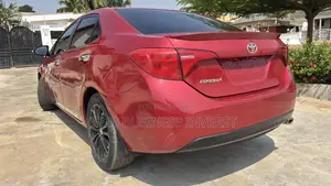 Toyota Corolla LE Eco (1.8L 4cyl 2A) 2018 Red