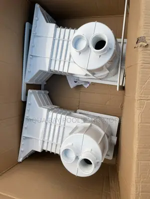 Short Throat Swimming Pool Skimmers Available