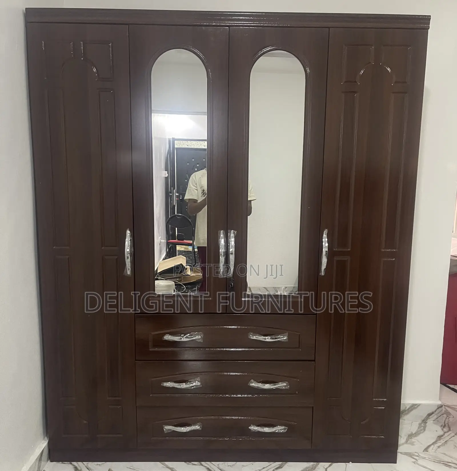 4 Doors Wardrobe (Payment on Delivery)