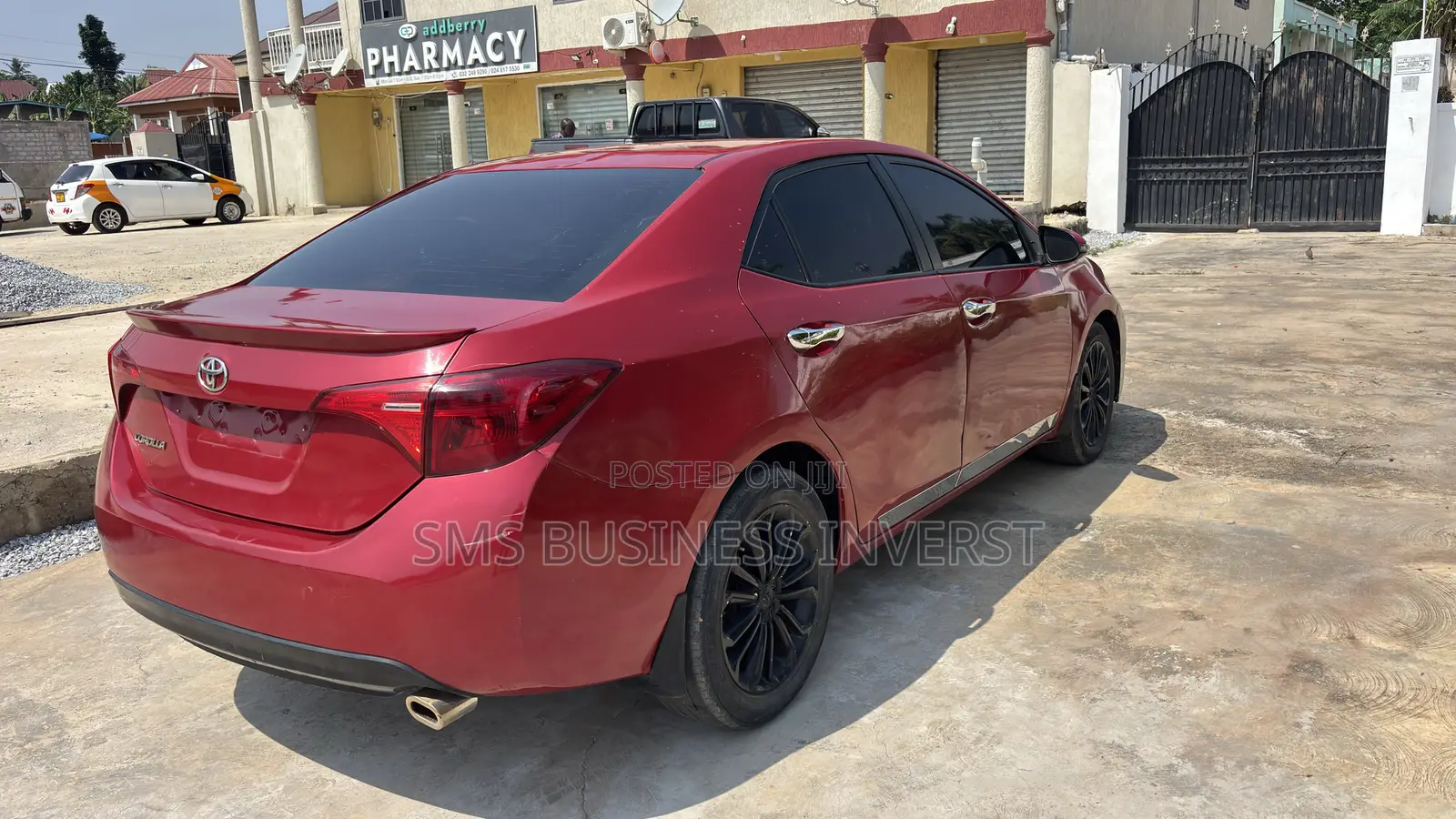 Toyota Corolla LE Eco (1.8L 4cyl 2A) 2018 Red