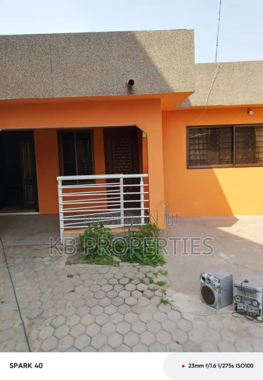 3bdrm Apartment in Kb Properties, Baatsona Total for rent