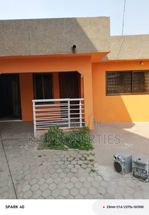 3bdrm Apartment in Kb Properties, Baatsona Total for rent