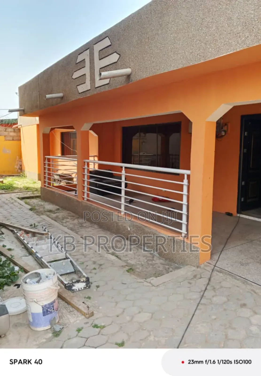 3bdrm Apartment in Kb Properties, Baatsona Total for rent