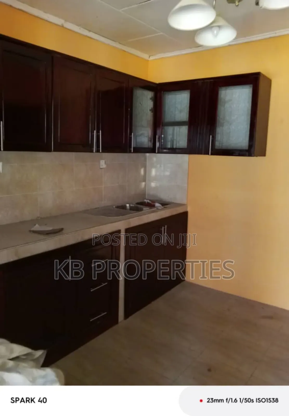 3bdrm Apartment in Kb Properties, Baatsona Total for rent
