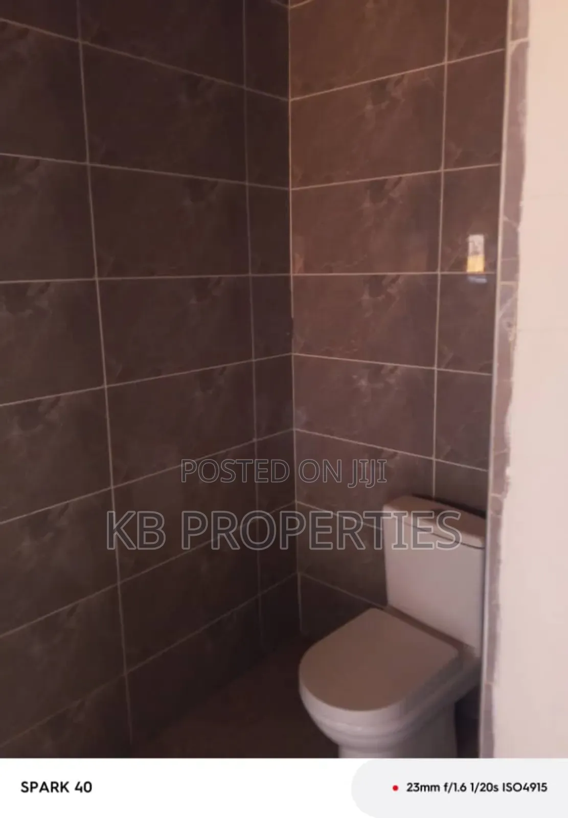 3bdrm Apartment in Kb Properties, Baatsona Total for rent