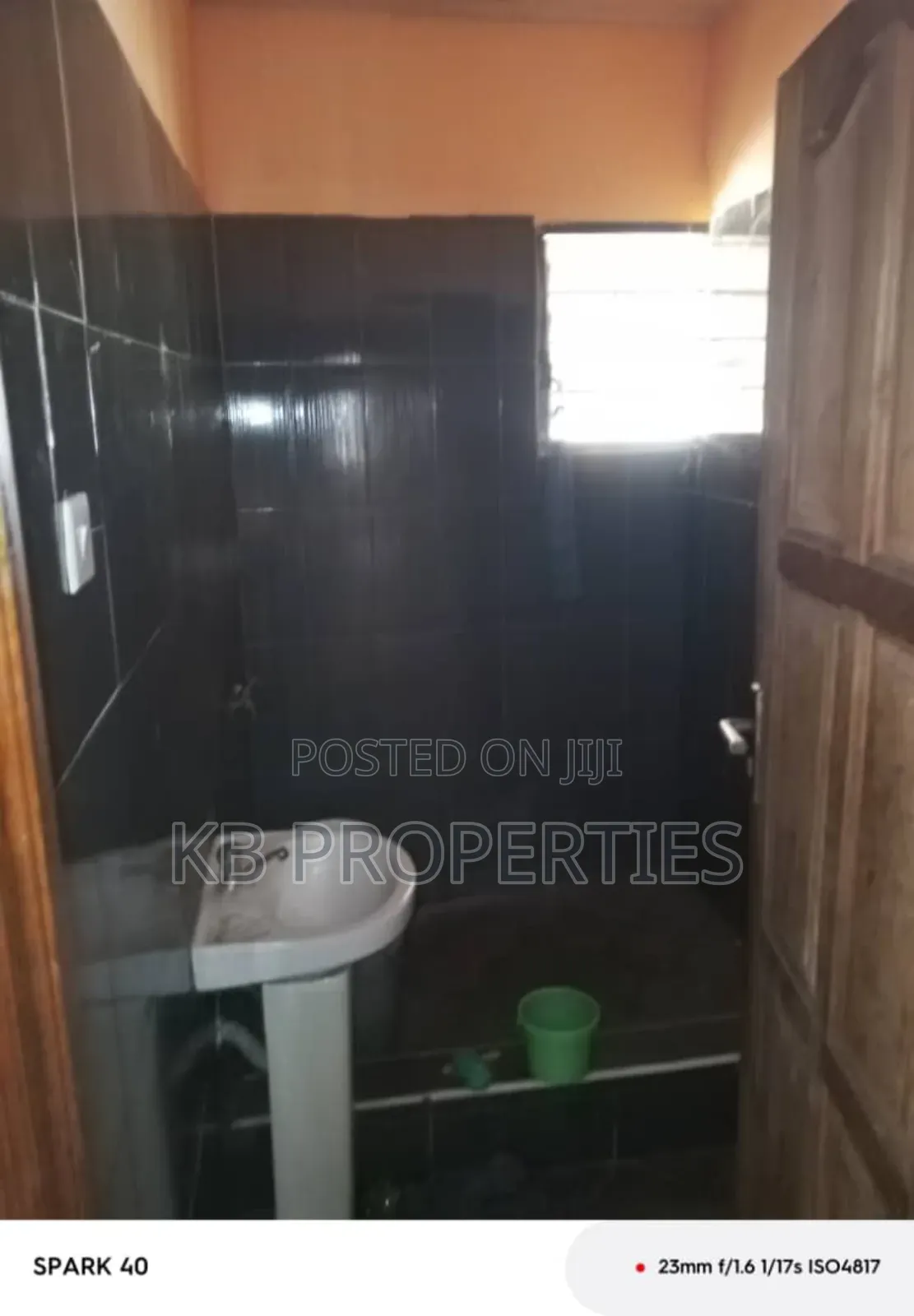 3bdrm Apartment in Kb Properties, Baatsona Total for rent