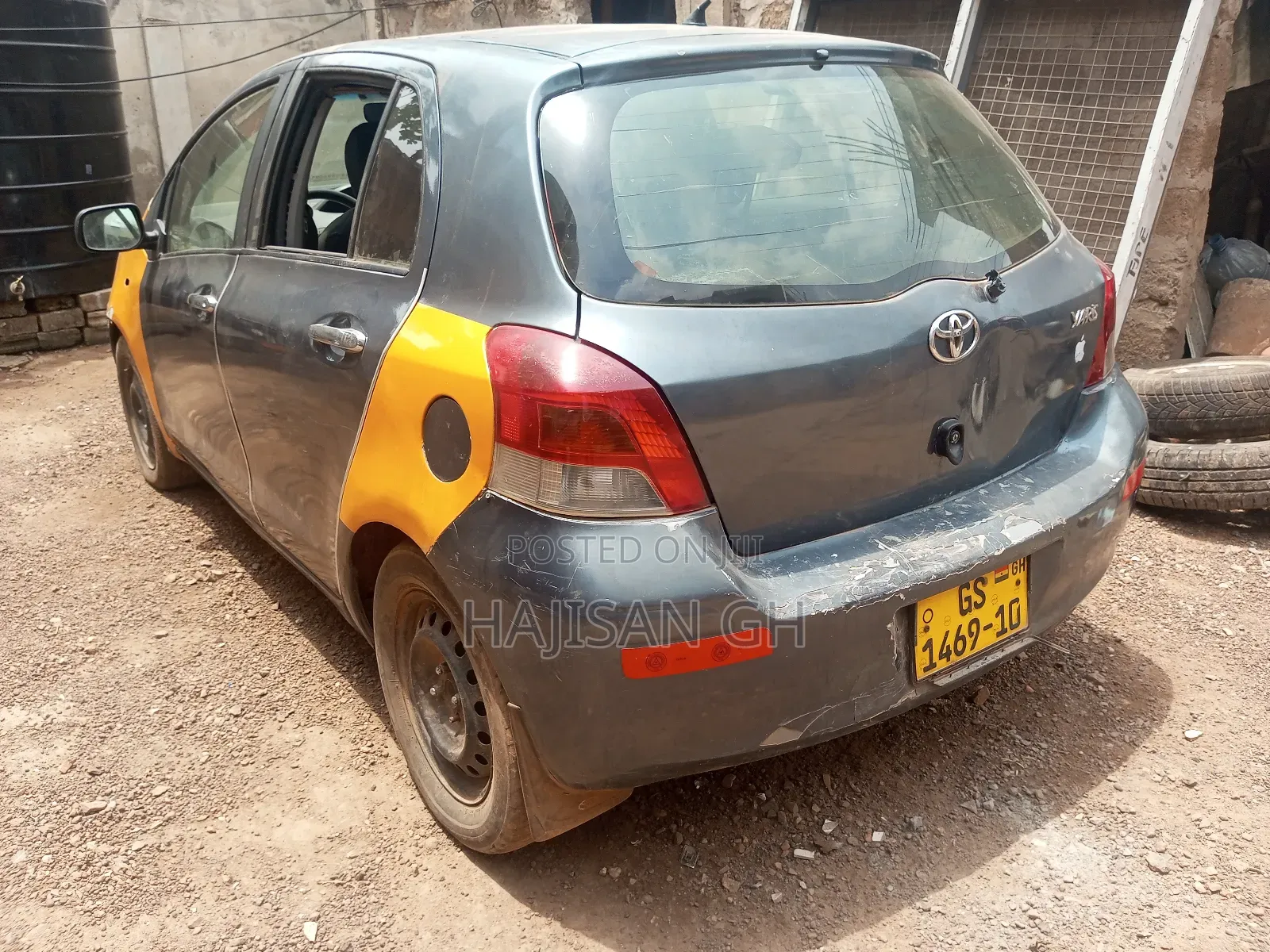 Toyota Yaris 2010 Gray