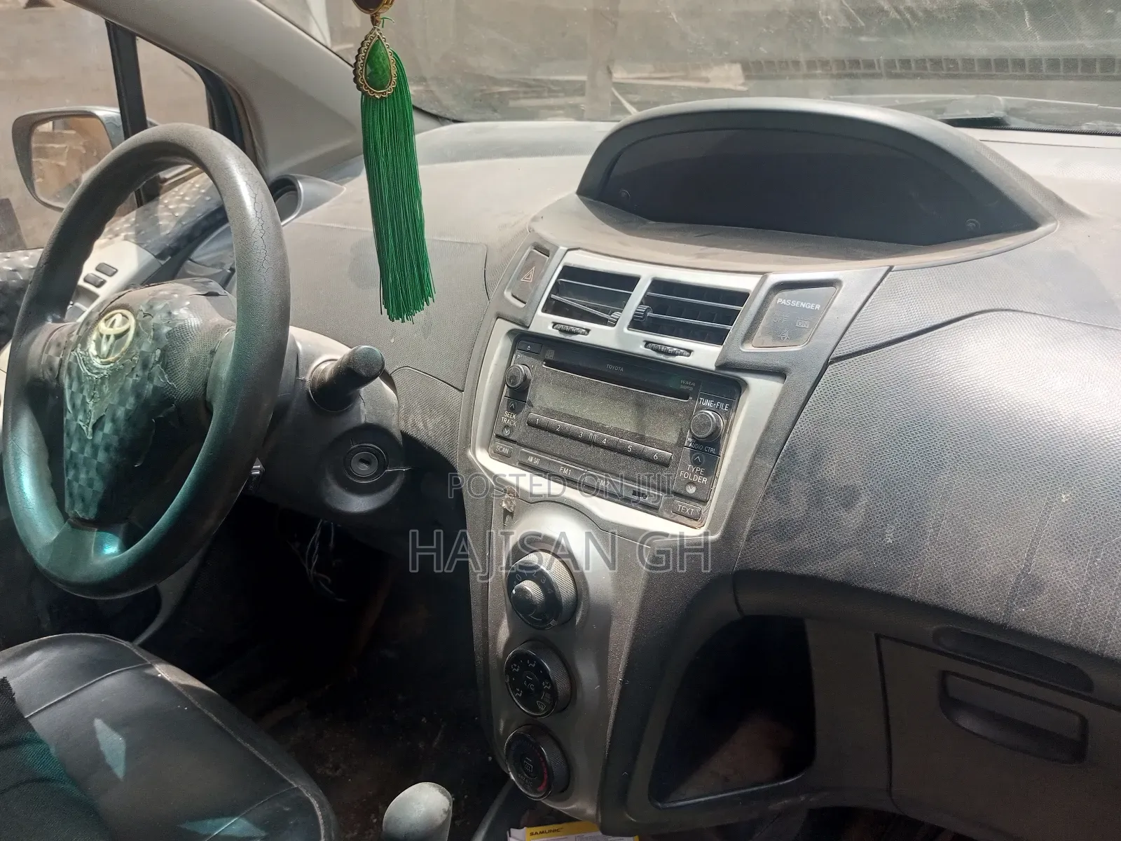 Toyota Yaris 2010 Gray
