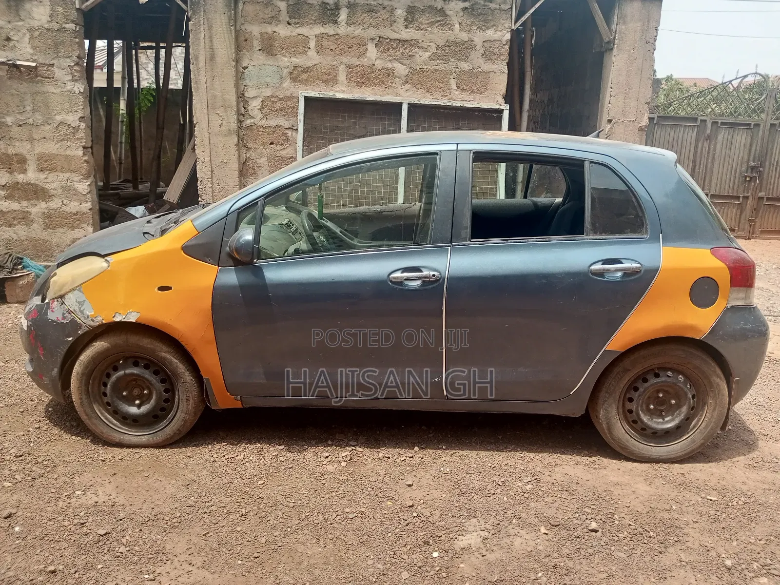 Toyota Yaris 2010 Gray