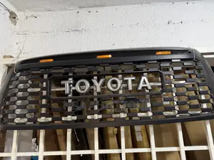 Toyota Tundra 2009-15 Spec Grille/ Shells