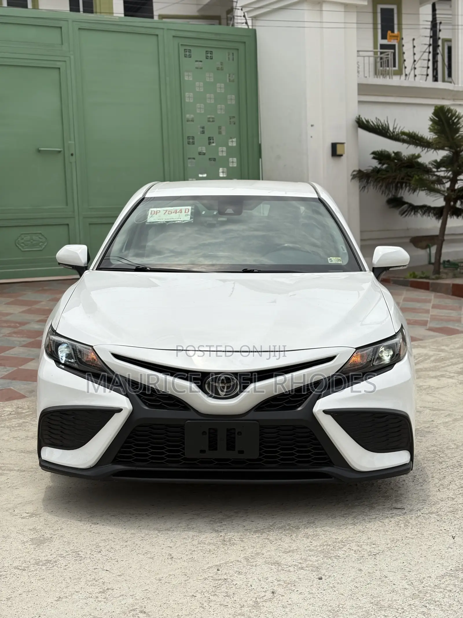Toyota Camry 2022 White