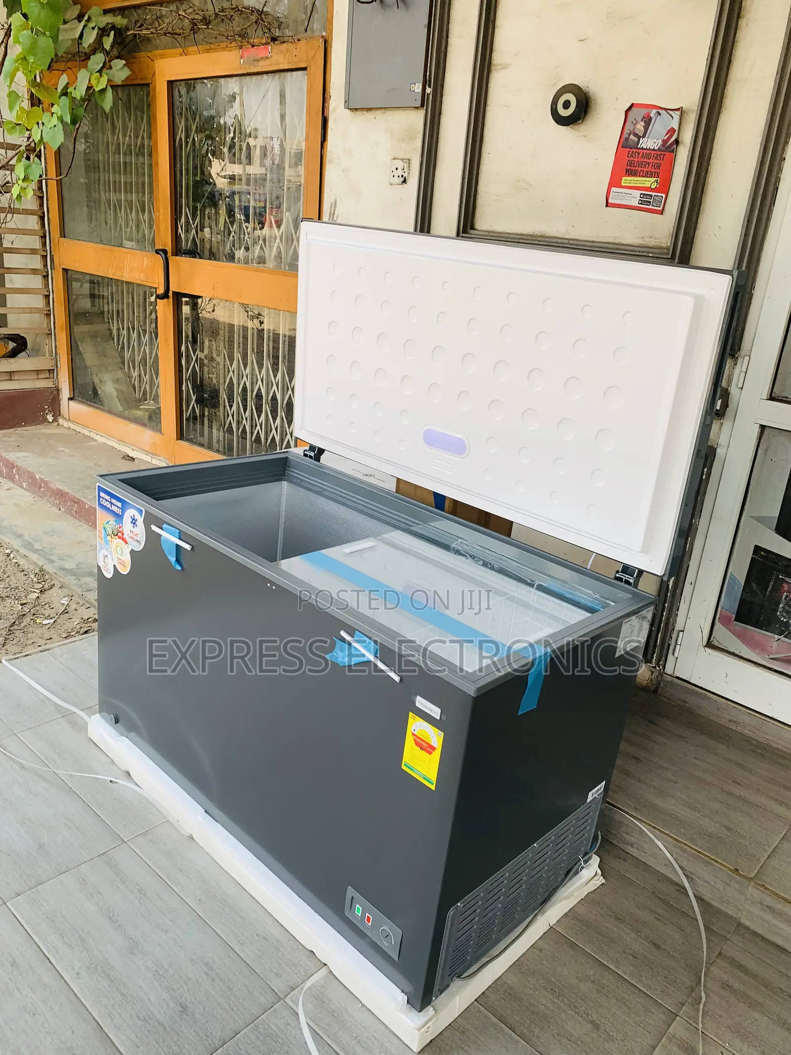 Ultra Modern Sleek Chest Freezer Single Door 380l
