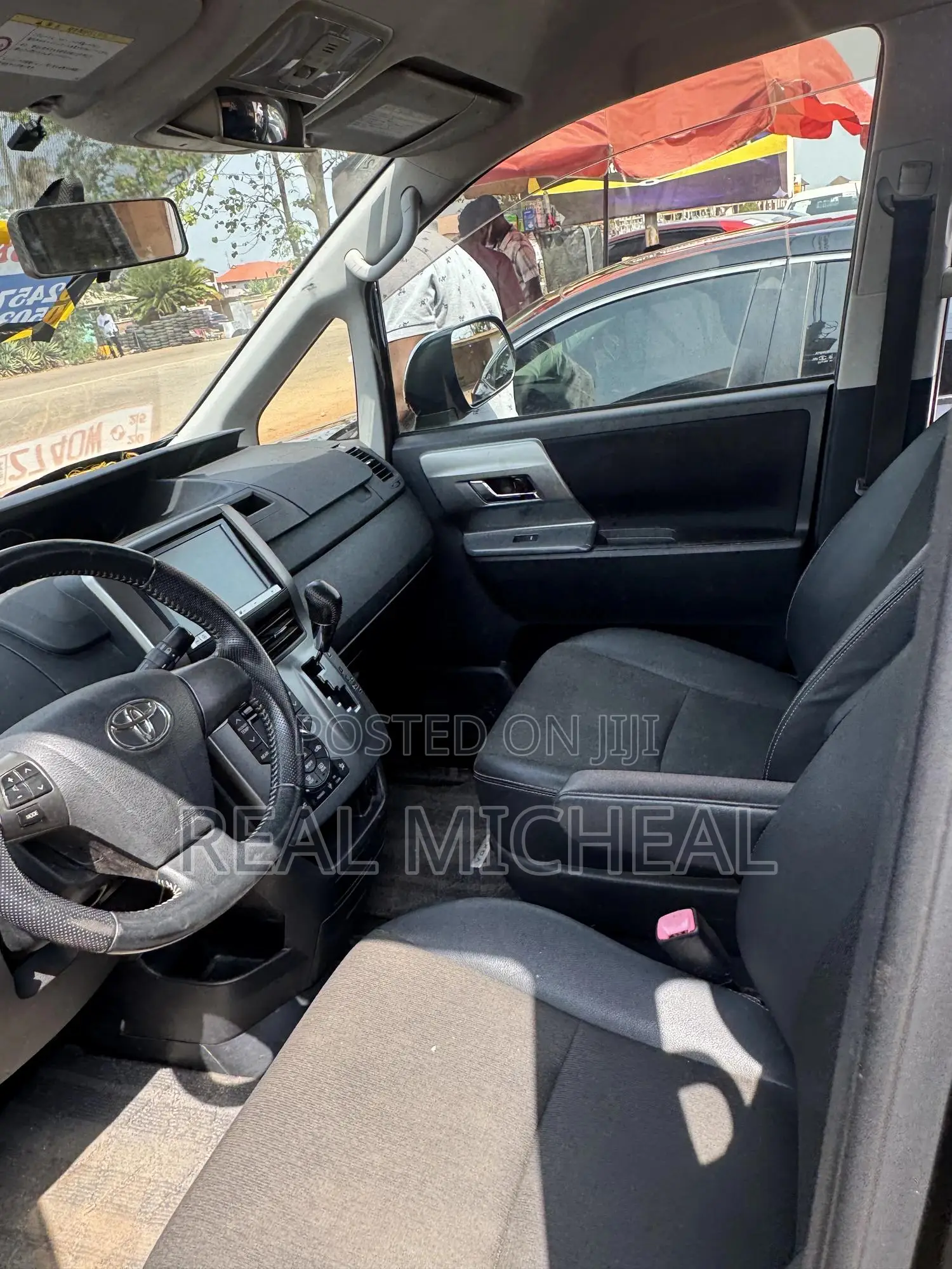 Toyota Voxy 2013 Black