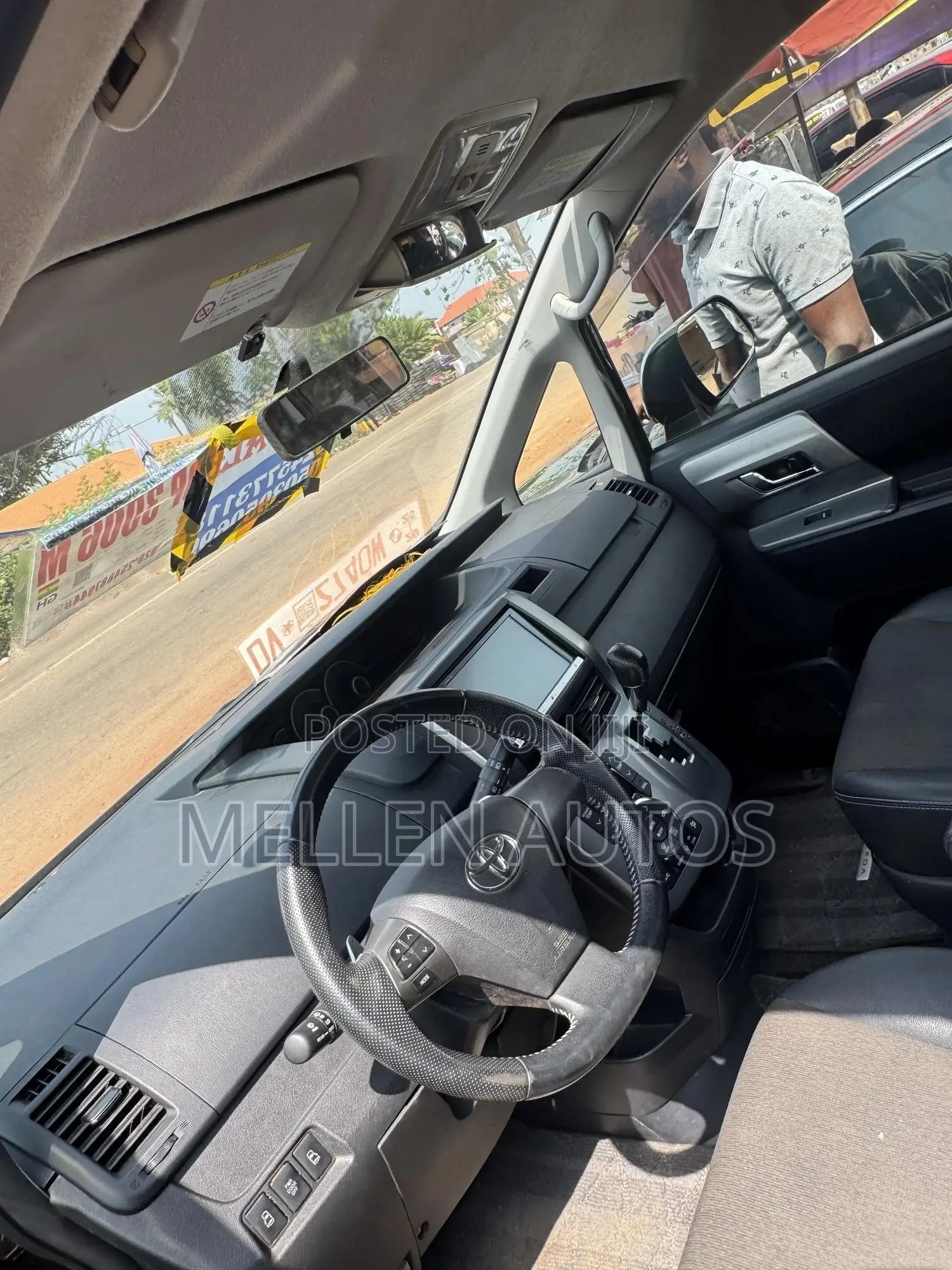 Toyota Voxy 2013 Black