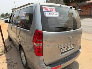 Hyundai Starex 2012 Silver