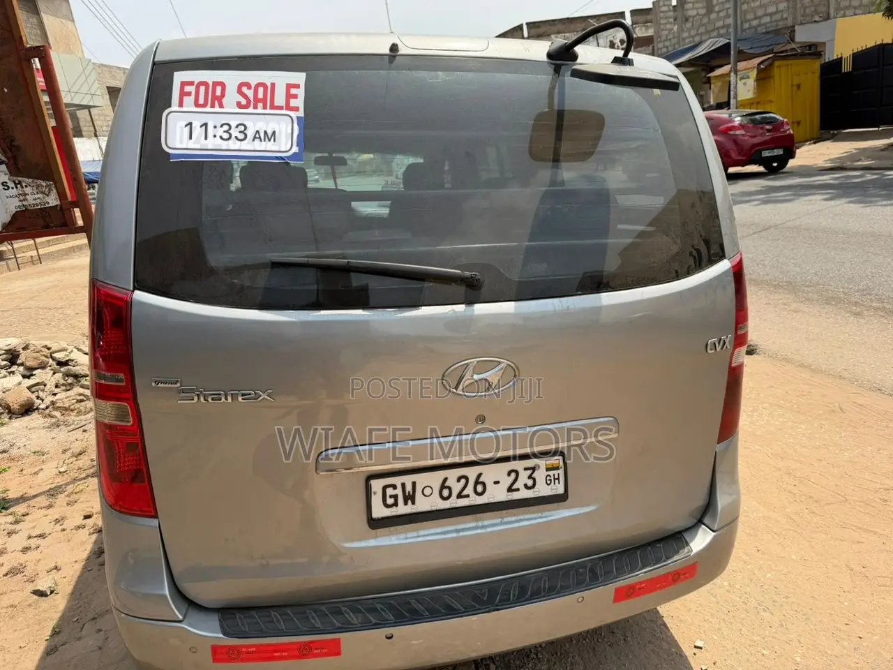 Hyundai Starex 2012 Silver