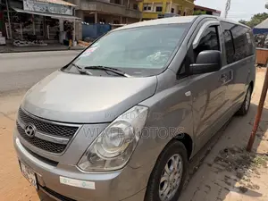 Hyundai Starex 2012 Silver