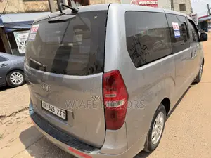 Hyundai Starex 2012 Silver