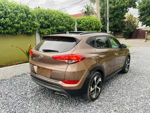 Hyundai Tucson Limited AWD 2018 Brown