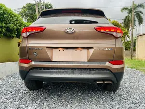 Hyundai Tucson Limited AWD 2018 Brown