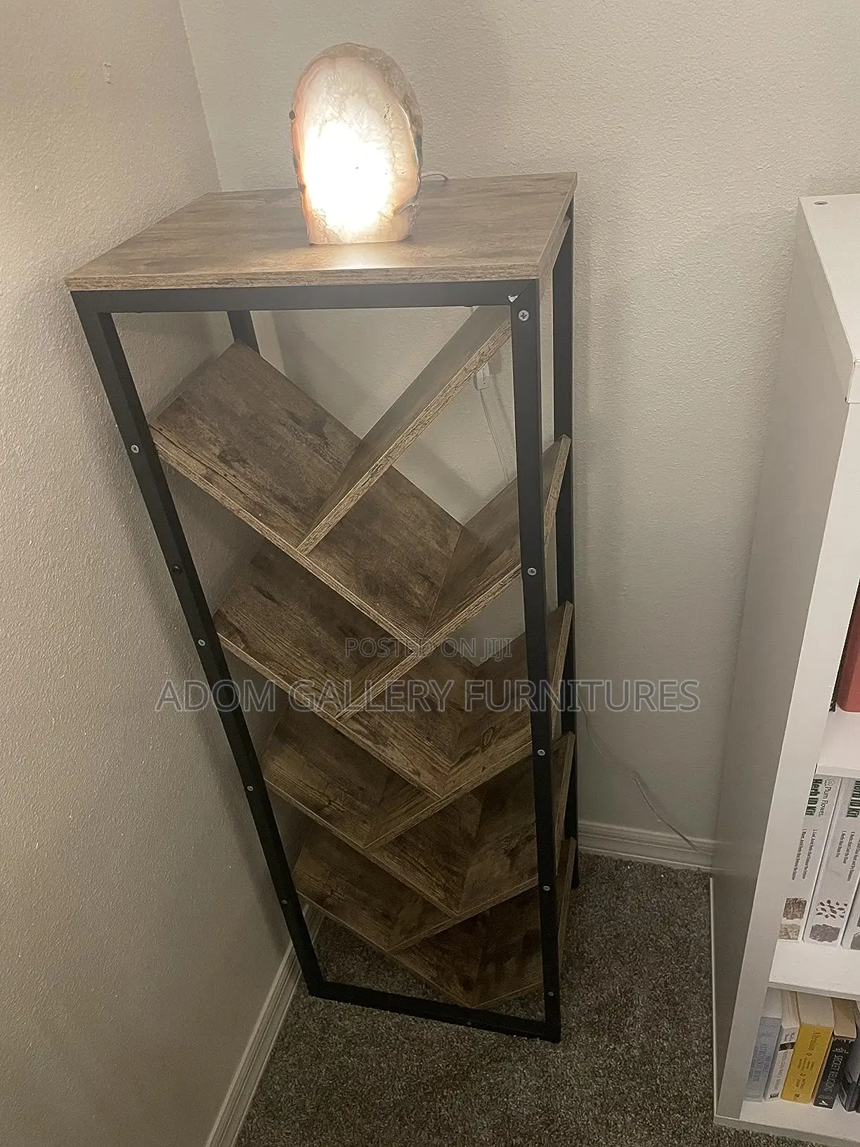 Bookshelve