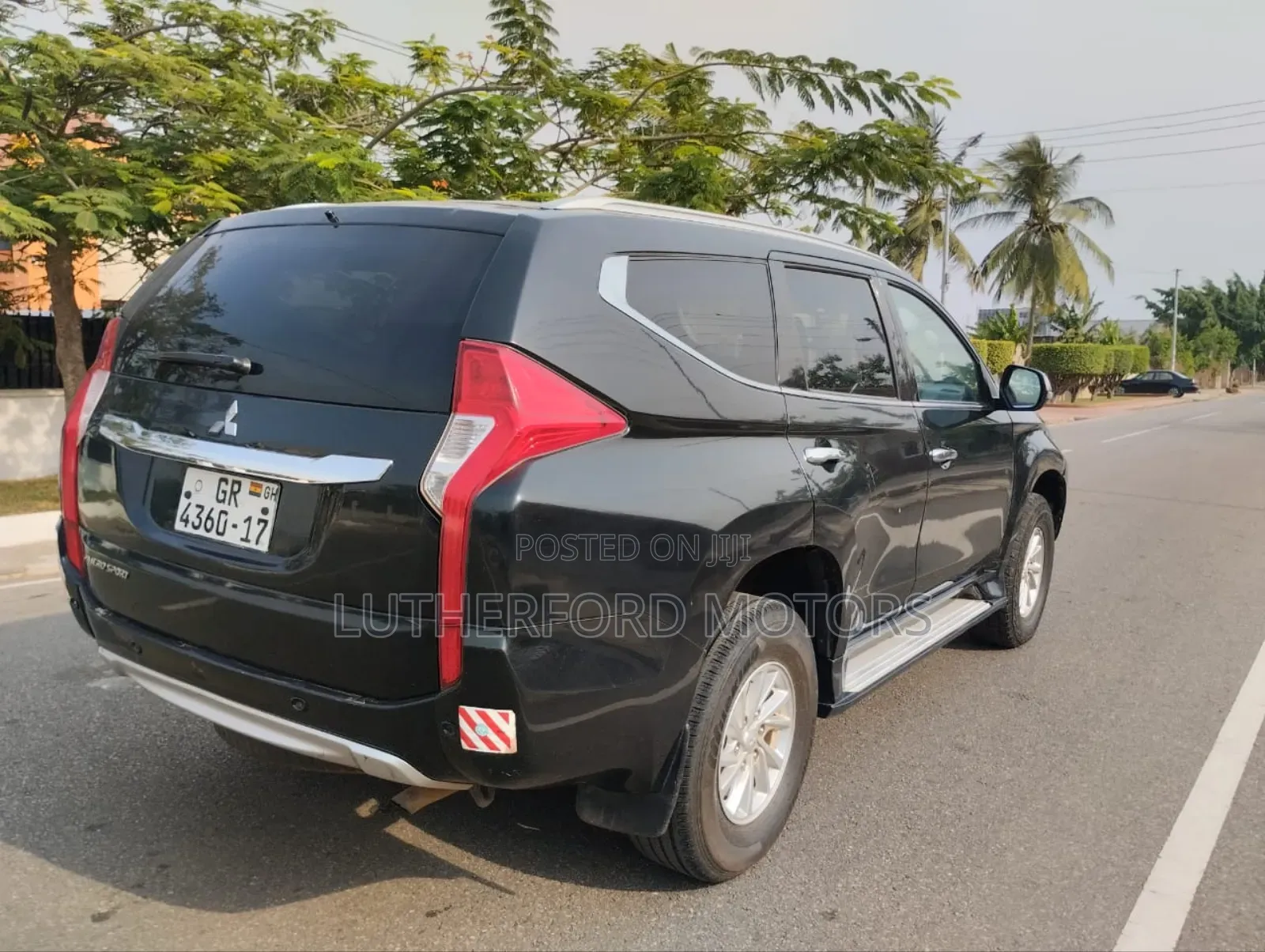 Mitsubishi Pajero Sport 2017 Black