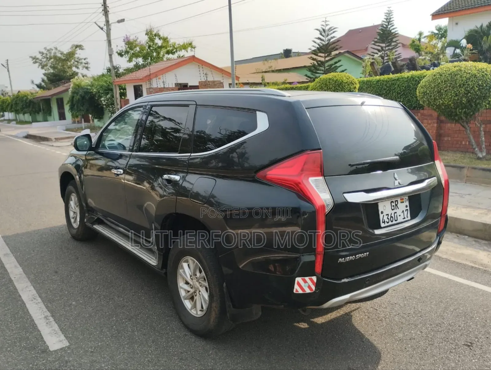 Mitsubishi Pajero Sport 2017 Black