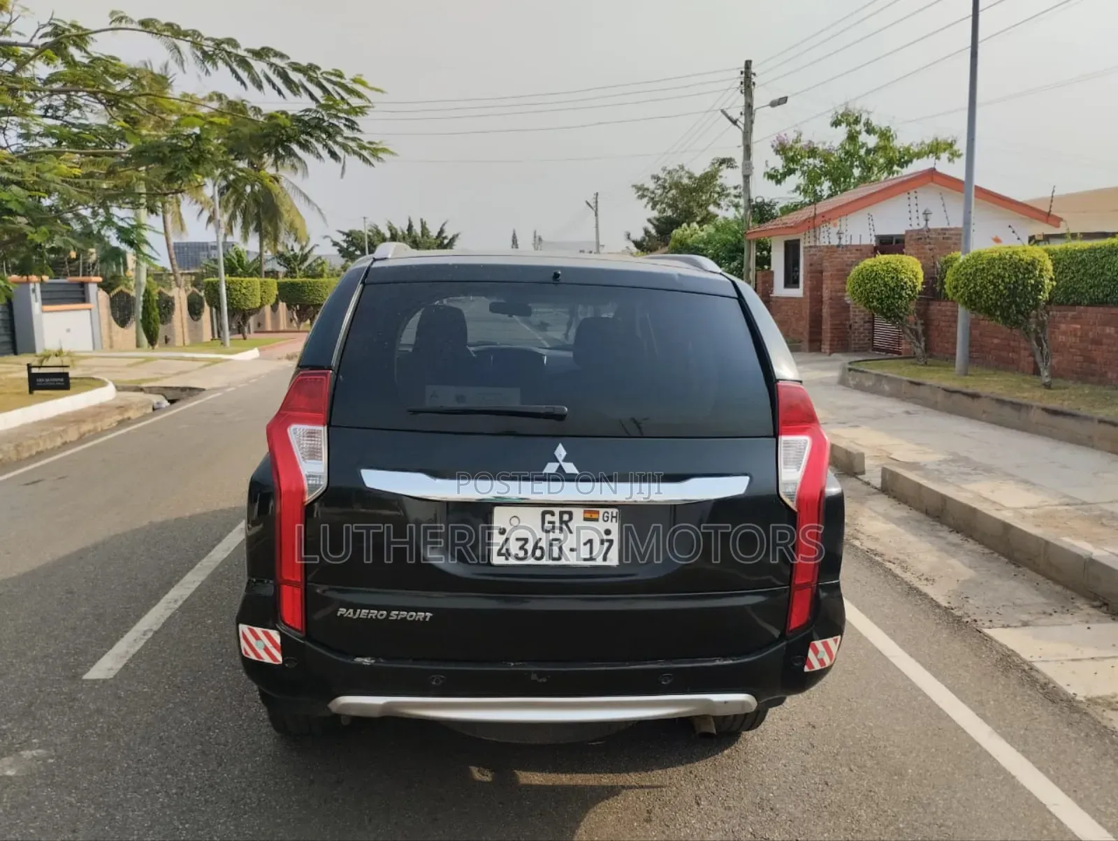 Mitsubishi Pajero Sport 2017 Black