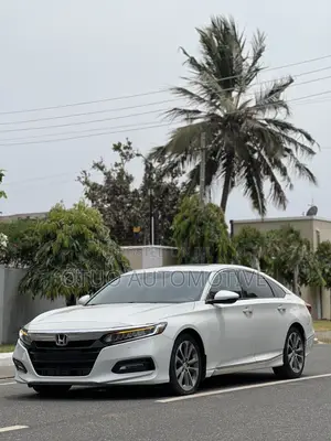 Honda Accord Touring 2.0T 2018 White