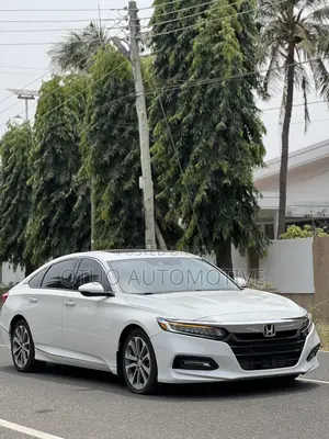 Honda Accord Touring 2.0T 2018 White