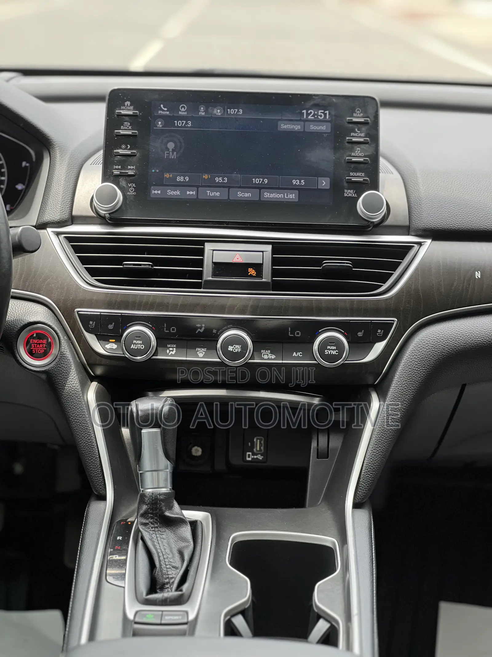 Honda Accord Touring 2.0T 2018 White