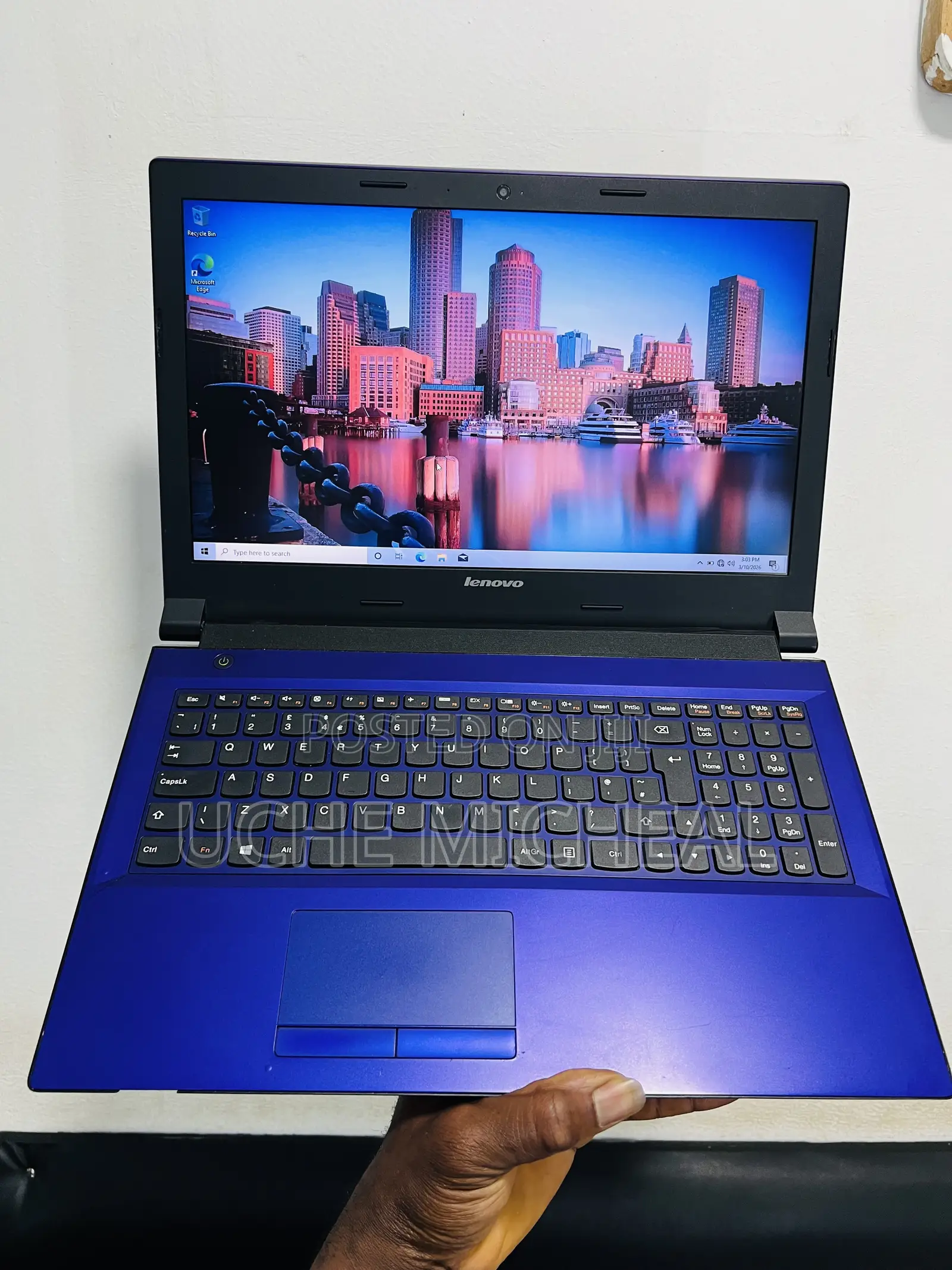 Laptop Lenovo IdeaPad 300 8GB Intel Pentium HDD 500GB