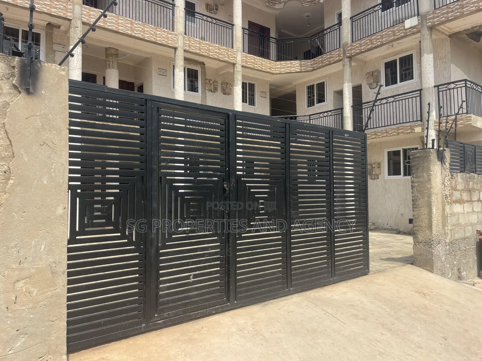 1bdrm Apartment in Lashibi, Sakumono for rent