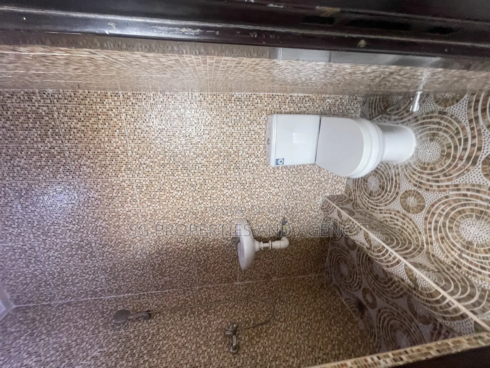 1bdrm Apartment in Lashibi, Sakumono for rent