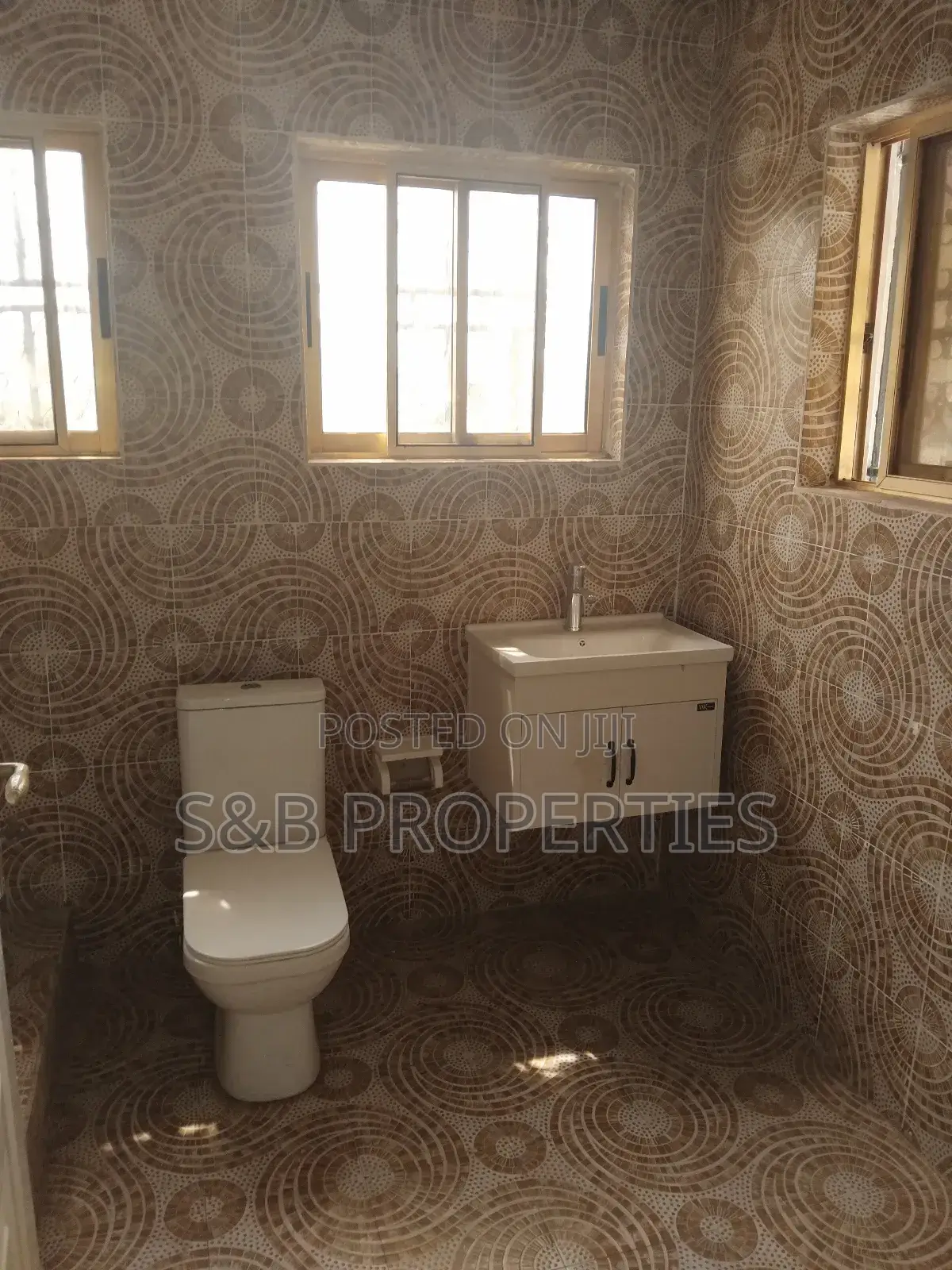 4bdrm House in Labone Junction for rent