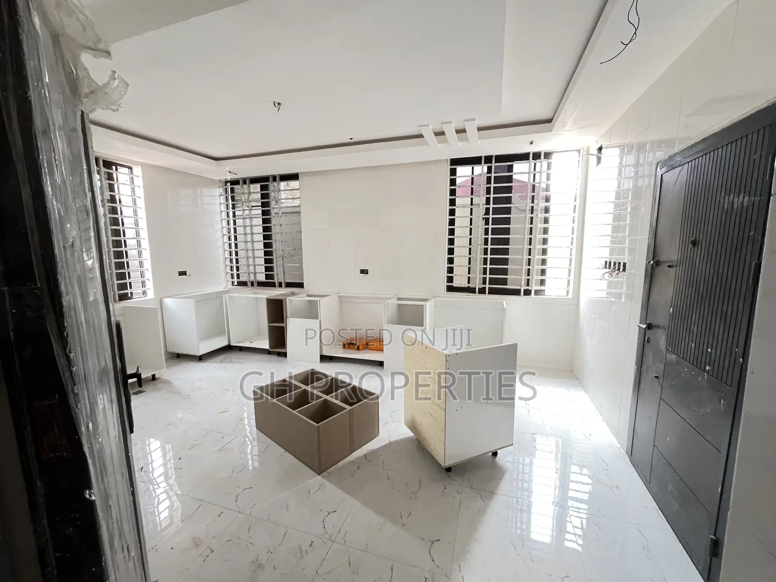4bdrm Duplex in Three Away From Main, Kumasi Metropolitan for sale