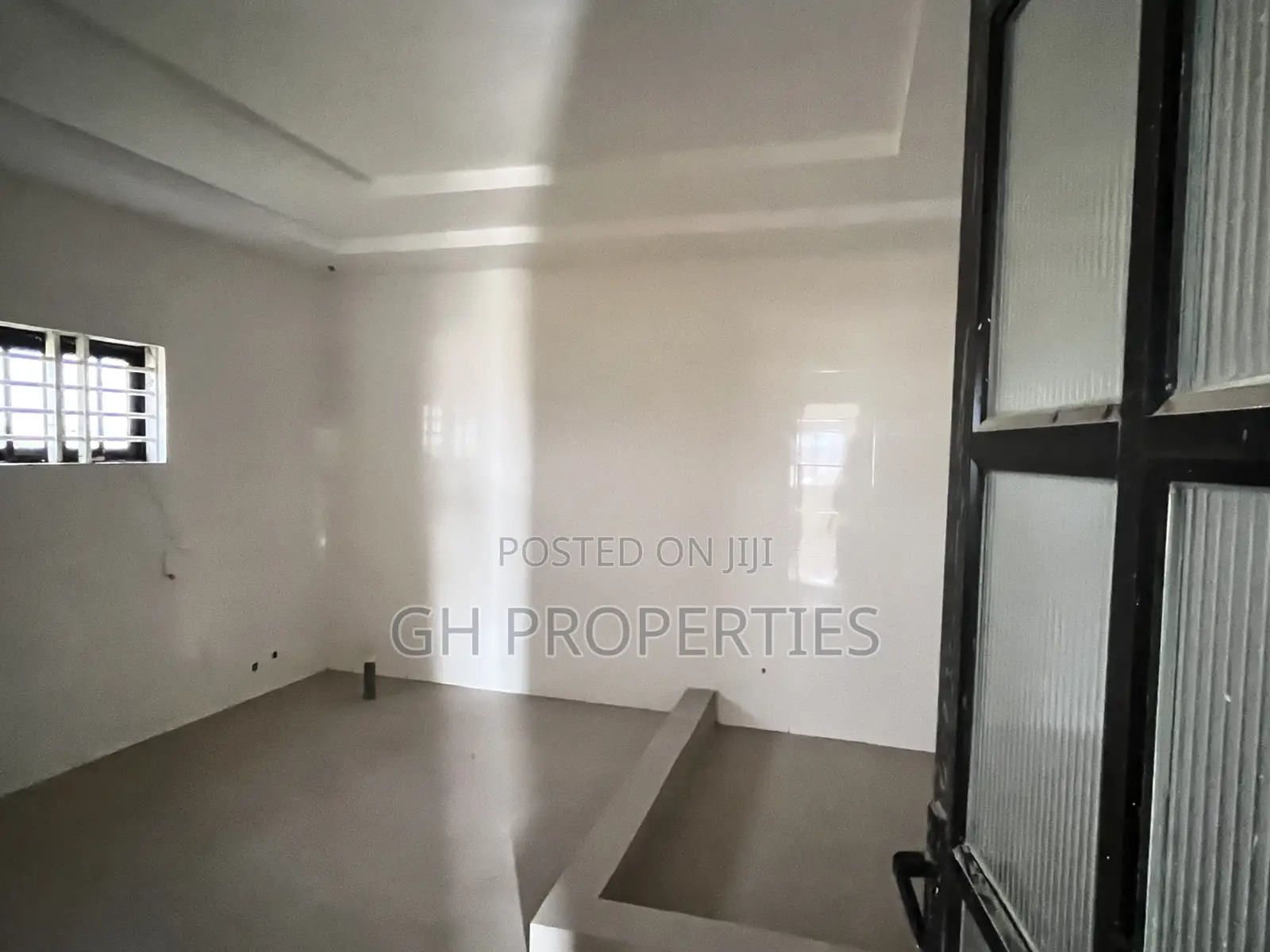 4bdrm Duplex in Three Away From Main, Kumasi Metropolitan for sale