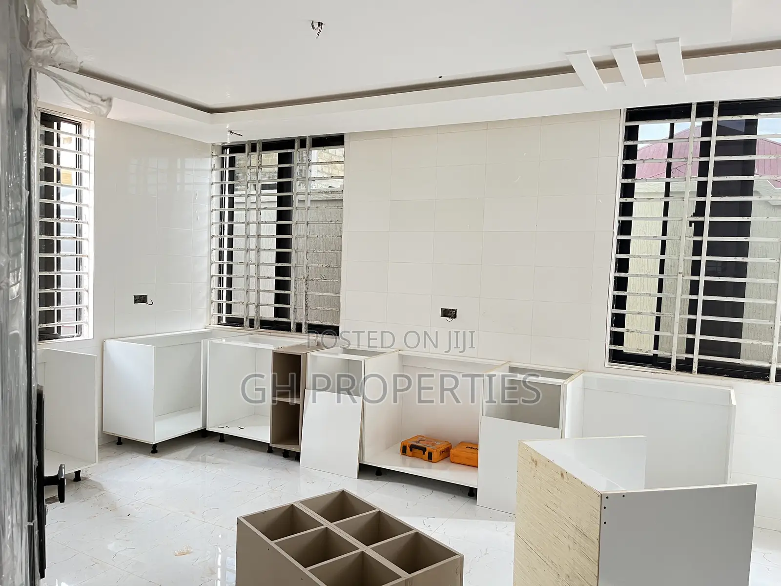 4bdrm Duplex in Three Away From Main, Kumasi Metropolitan for sale