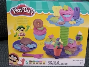 Playdoh Kitchen Creations Cupcakes Tower for Kids