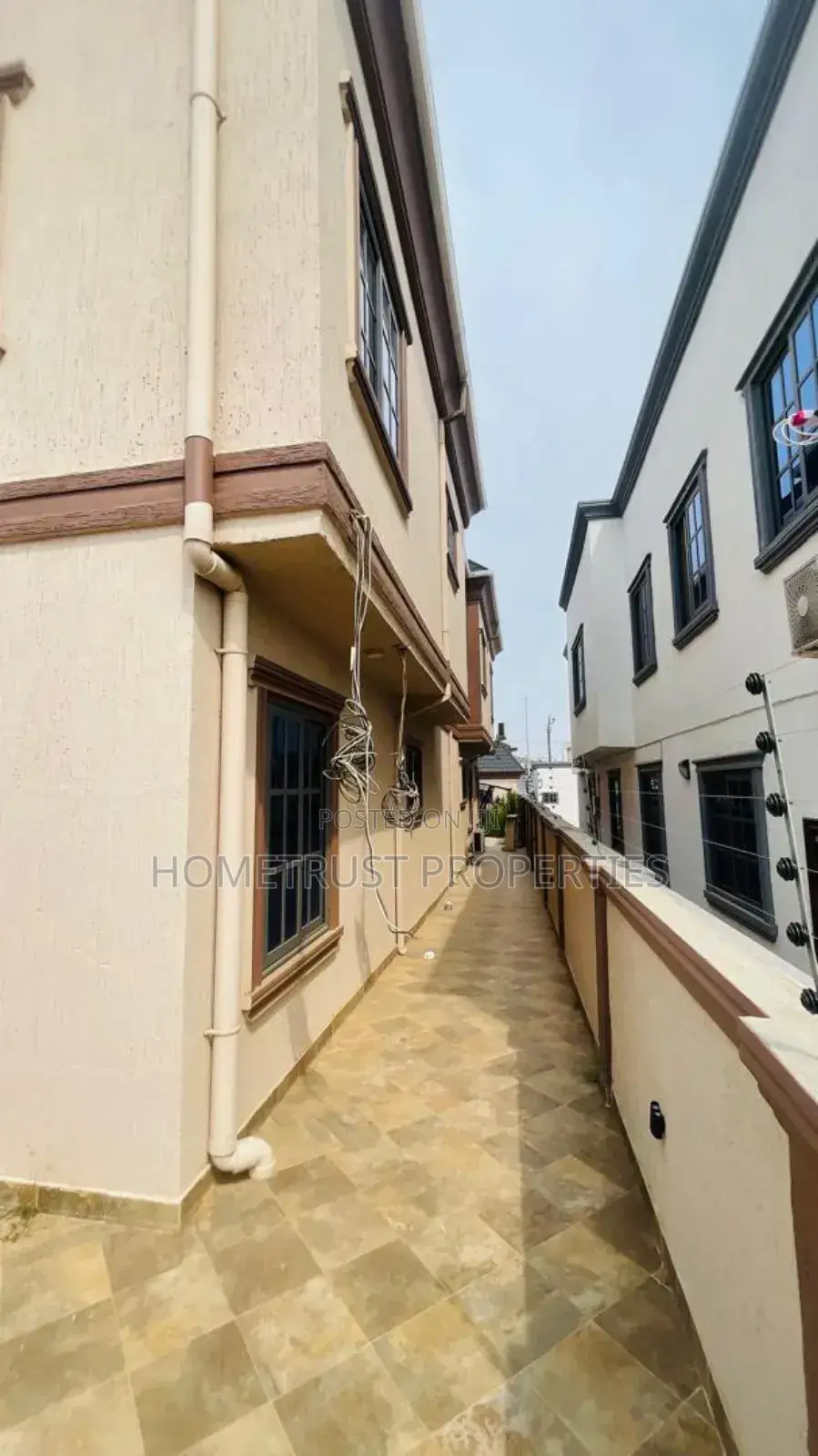 4bdrm Duplex in Haatso Westland, Antis for rent