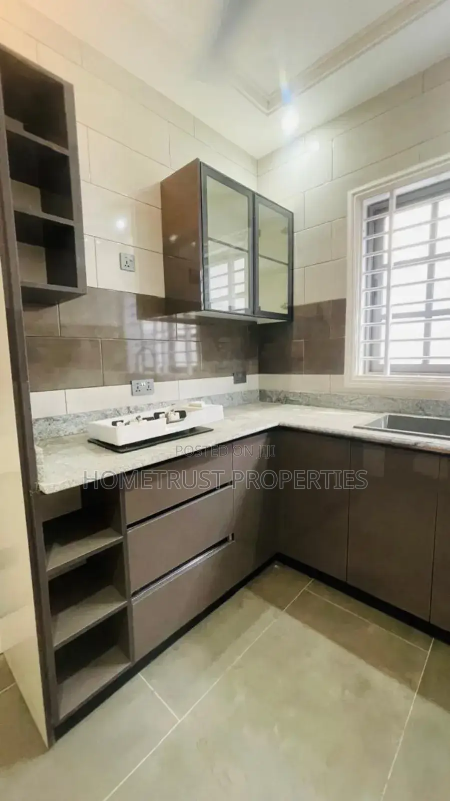 4bdrm Duplex in Haatso Westland, Antis for rent