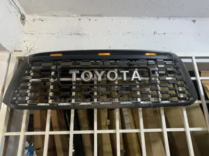 Toyota Tundra 2008-2012 Front Grille