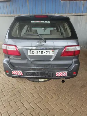 Toyota Fortuner 2008 Gray