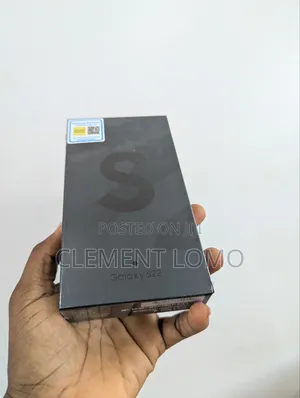 New Samsung Galaxy S22 5G 256 GB Black