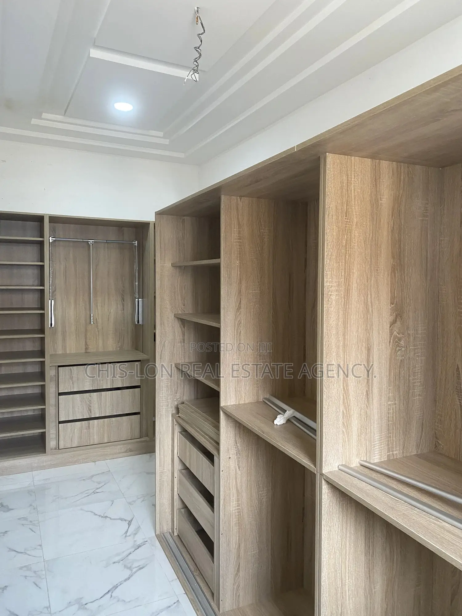 4bdrm Duplex in Ironcity Kuwait, Ga South Municipal for sale