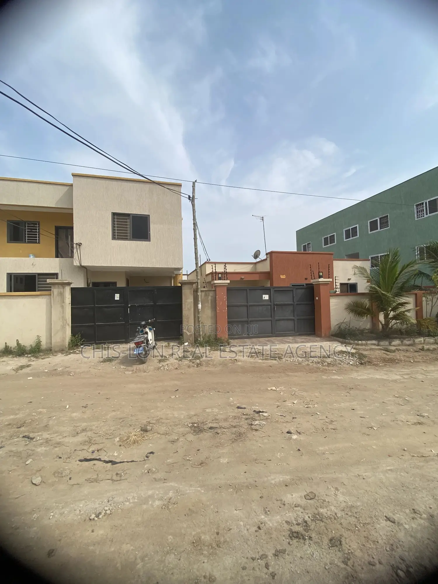 4bdrm Duplex in Ironcity Kuwait, Ga South Municipal for sale